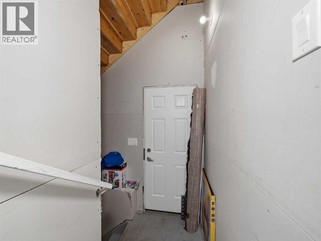 62 Yorkstone Heath SW — photo 28