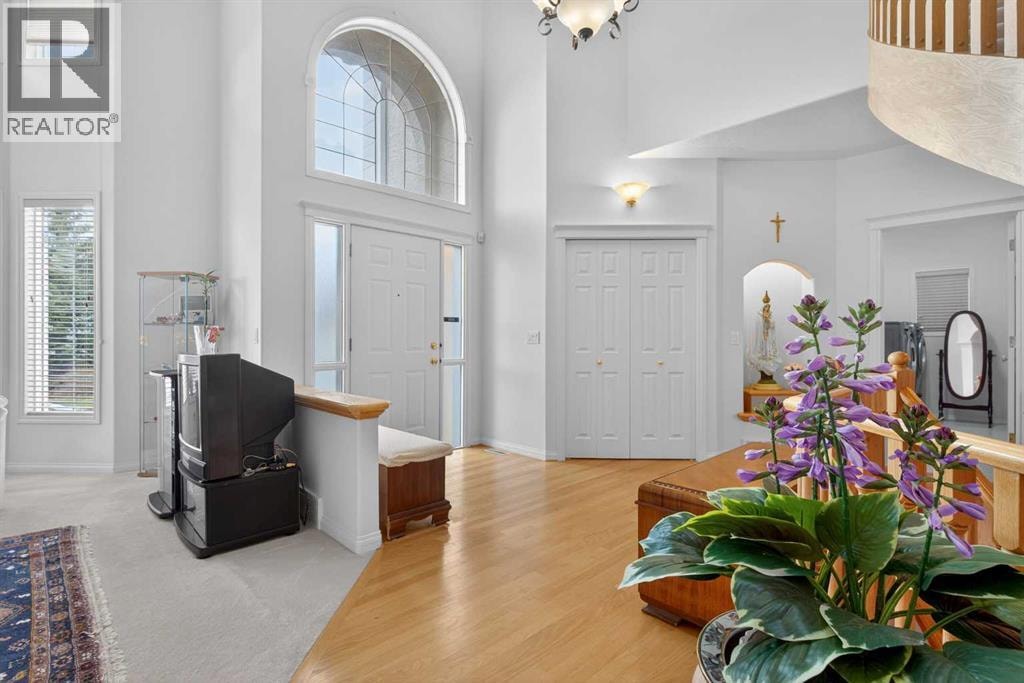307 Hampstead Way NW — photo 6
