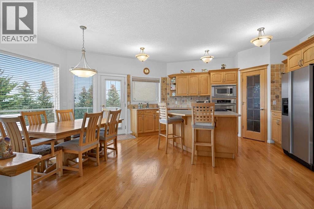 307 Hampstead Way NW — photo 2