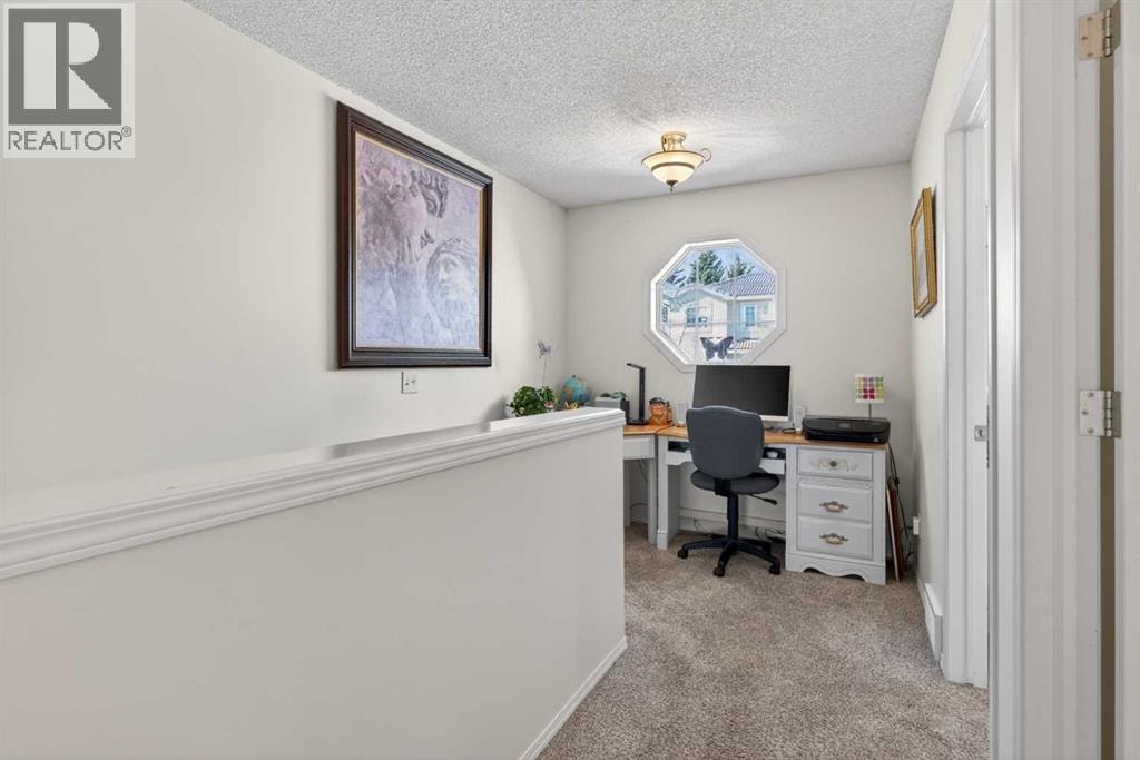 92 Hamptons Link NW — photo 27