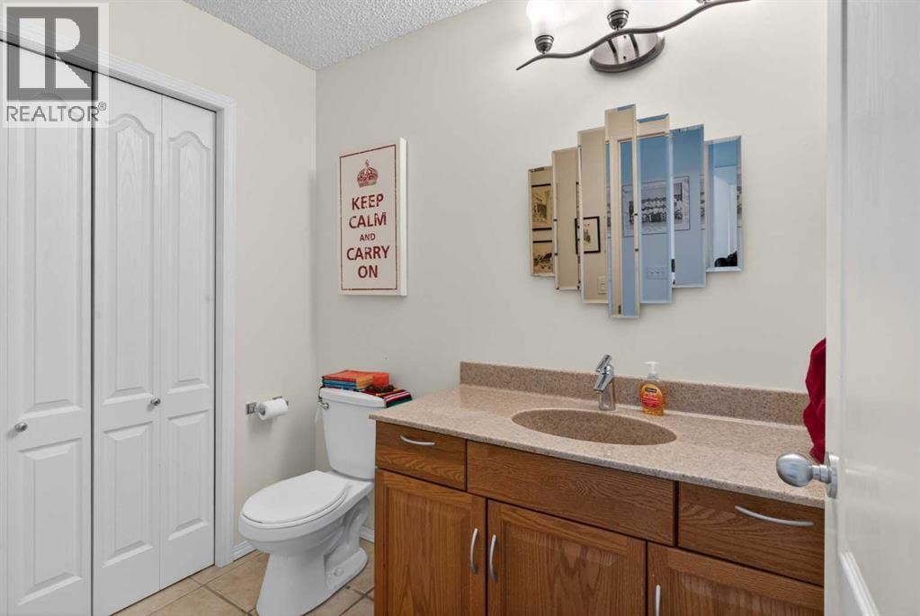92 Hamptons Link NW — photo 37