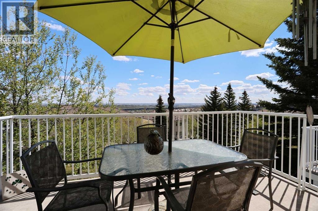 92 Hamptons Link NW — photo 3