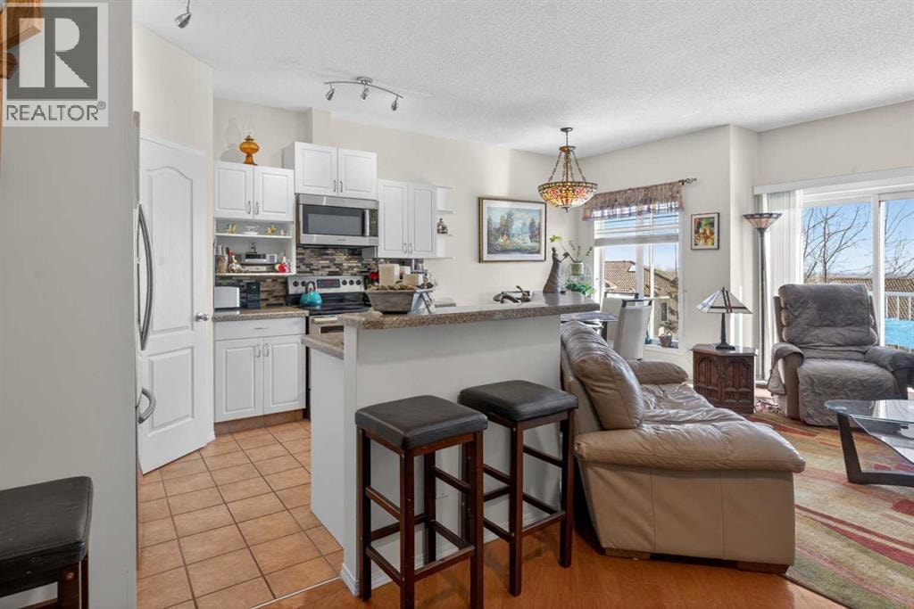 92 Hamptons Link NW — photo 7