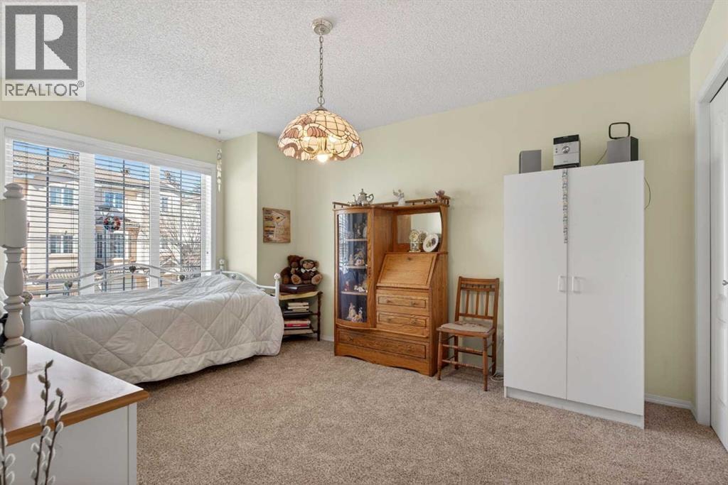 92 Hamptons Link NW — photo 30