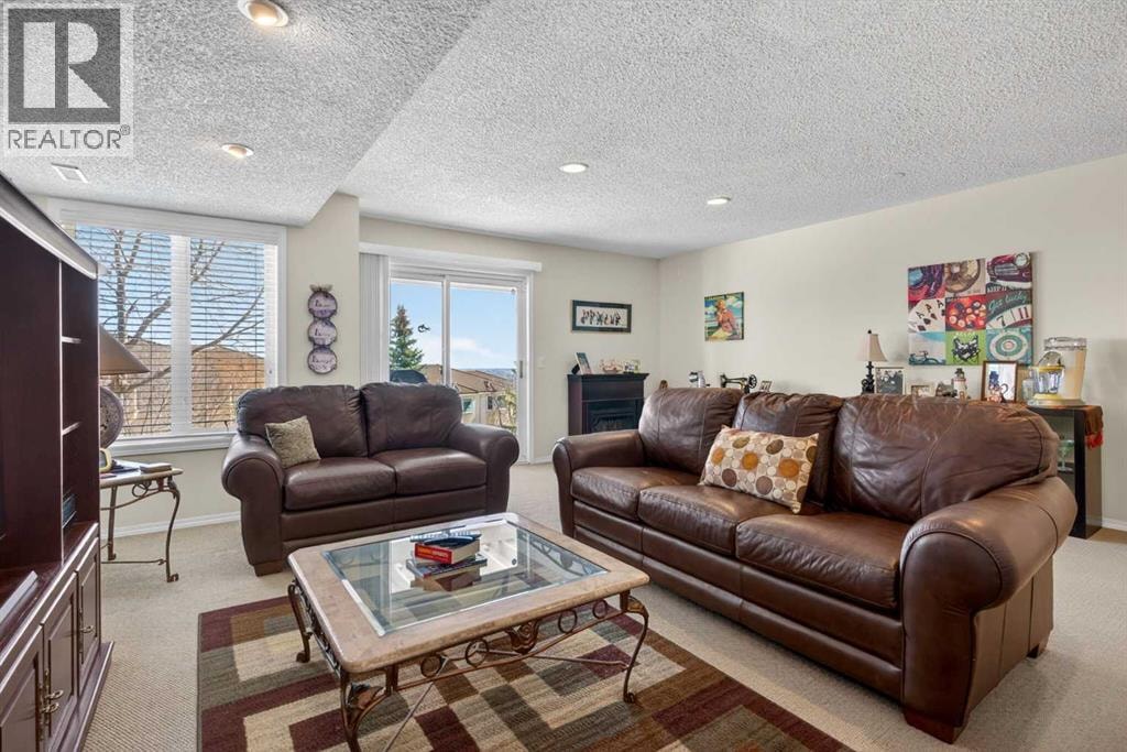 92 Hamptons Link NW — photo 35