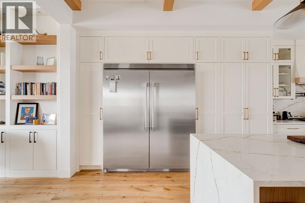 2440 31 Avenue SW — photo 15