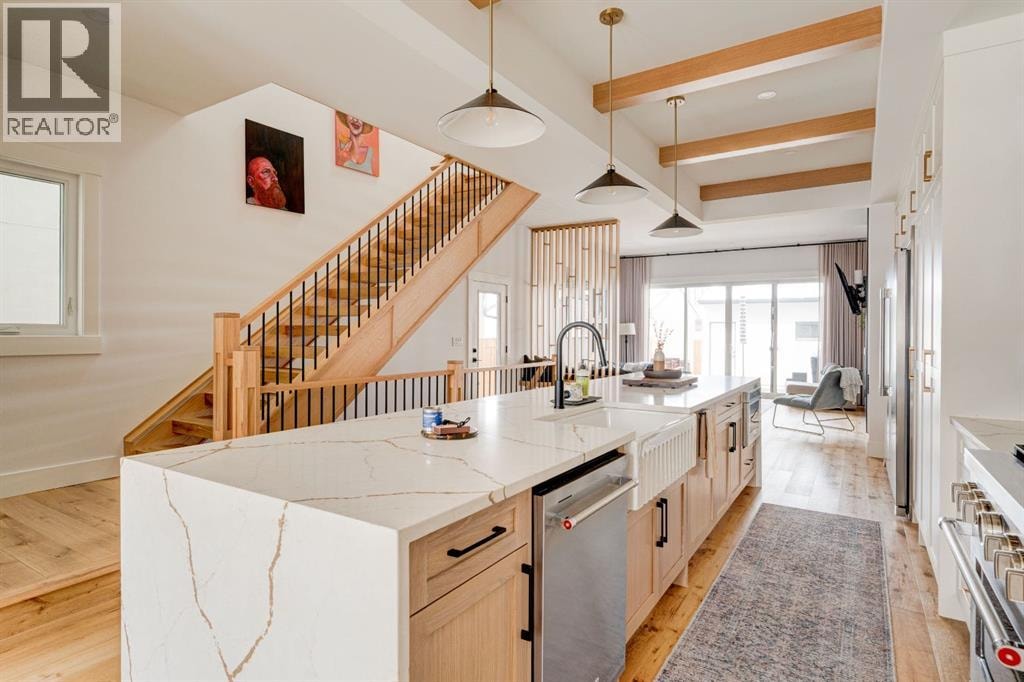 2440 31 Avenue SW — photo 11
