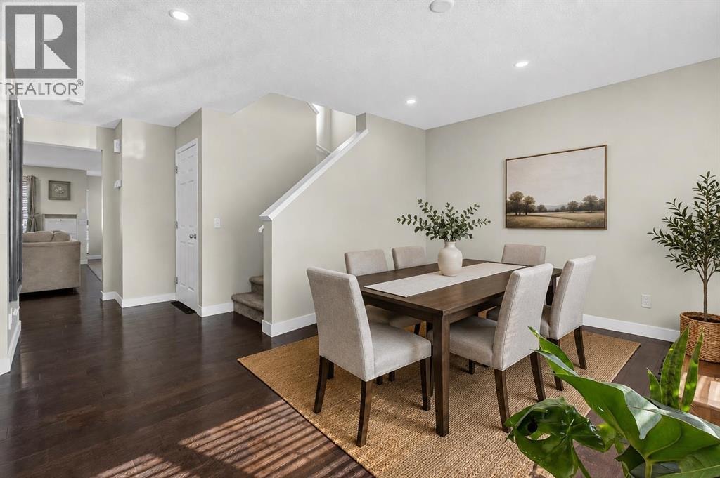 28 Elgin View SE — photo 3