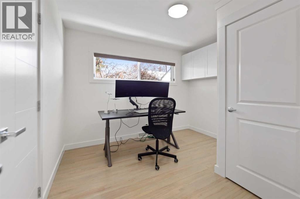 38 Westwood Drive SW — photo 16