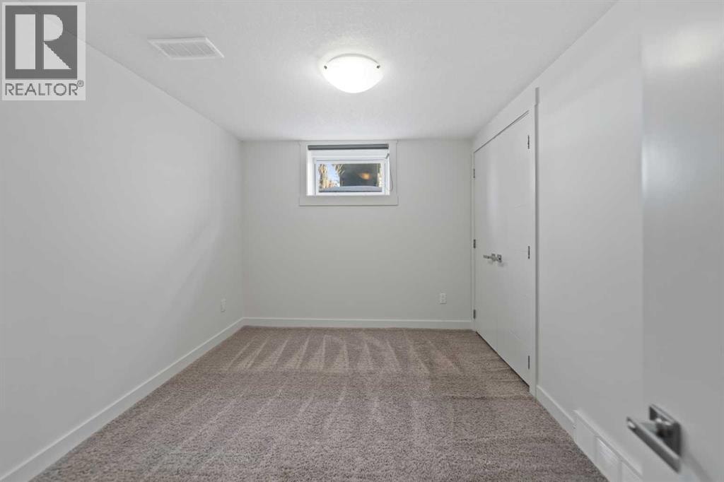 38 Westwood Drive SW — photo 30