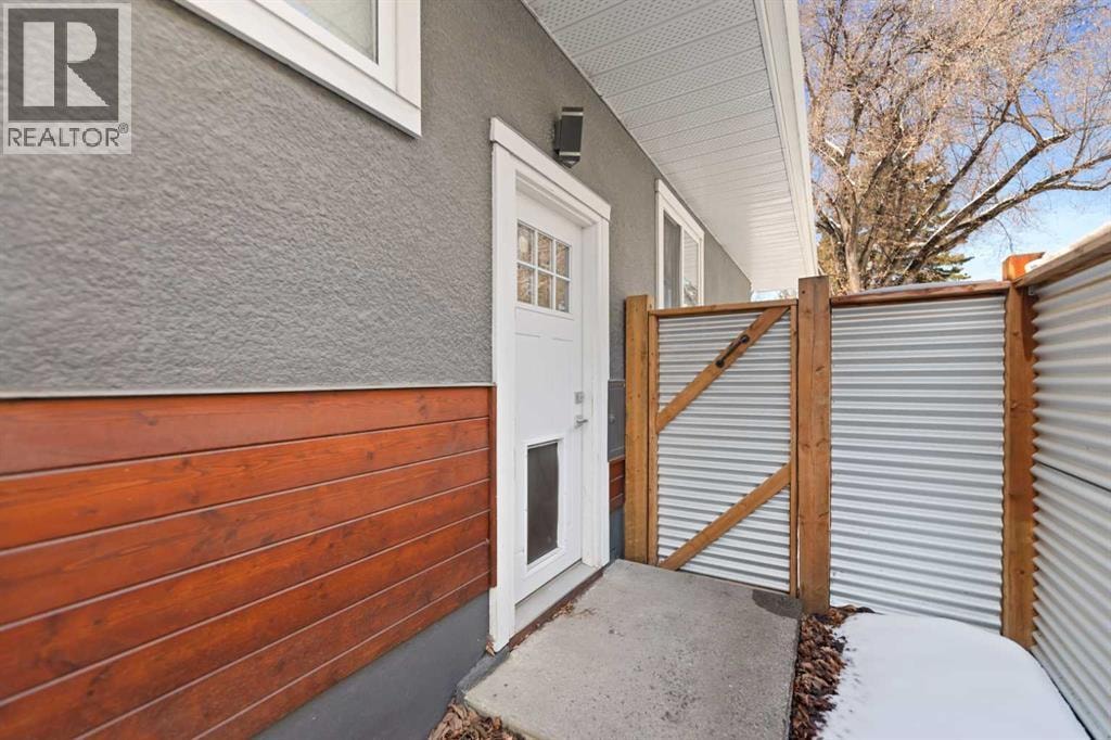 38 Westwood Drive SW — photo 4