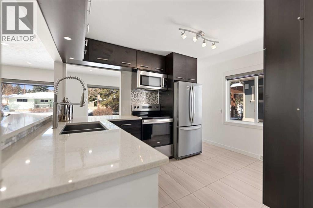 38 Westwood Drive SW — photo 12