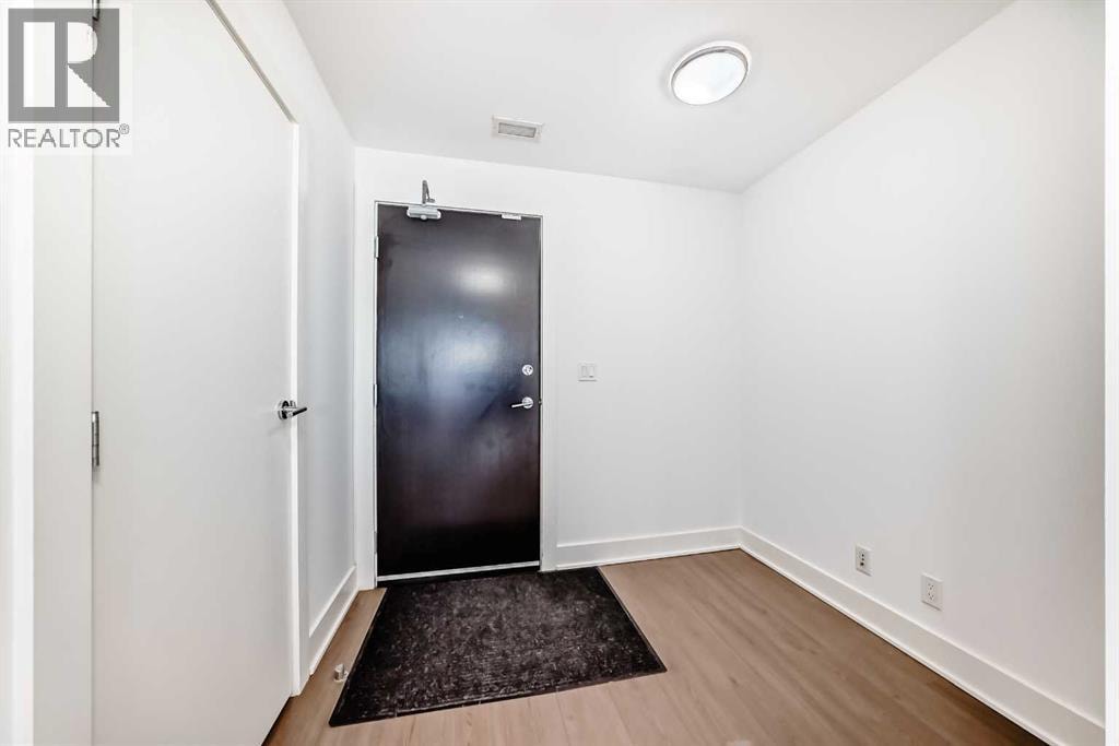 809, 550 Riverfront Avenue SE — photo 11