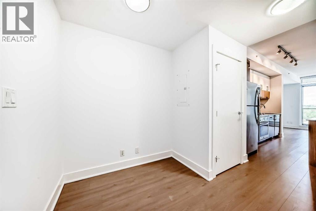 809, 550 Riverfront Avenue SE — photo 12