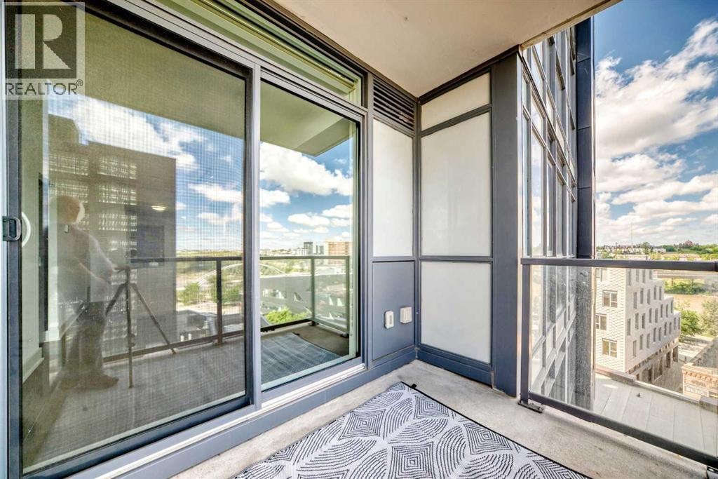 809, 550 Riverfront Avenue SE — photo 22