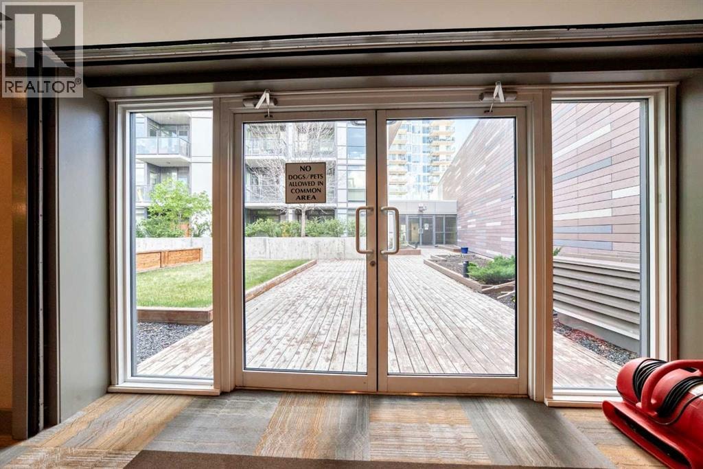 809, 550 Riverfront Avenue SE — photo 40