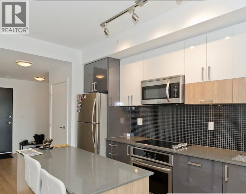 809, 550 Riverfront Avenue SE — photo 6