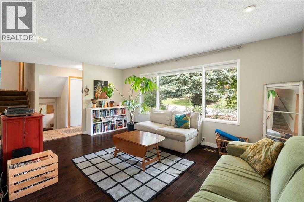 5431 Silverdale Drive NW — photo 5