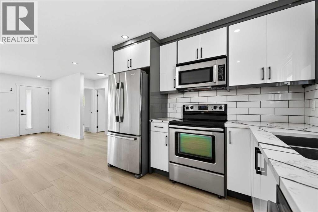5423 Madigan Drive NE — photo 9