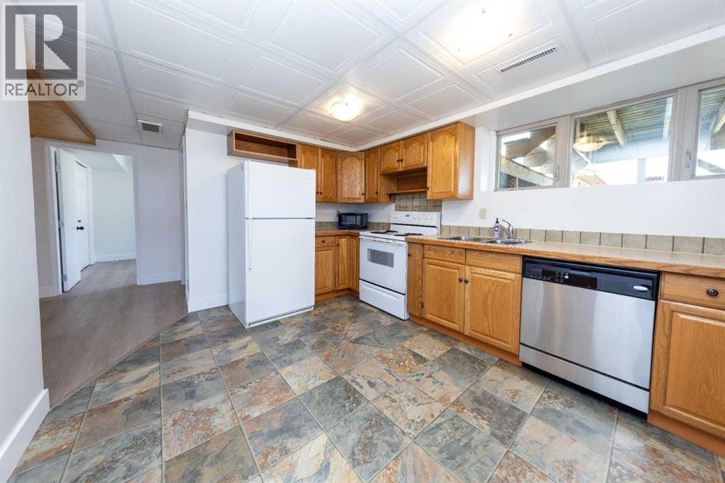 1132 Berkley Drive NW — photo 25