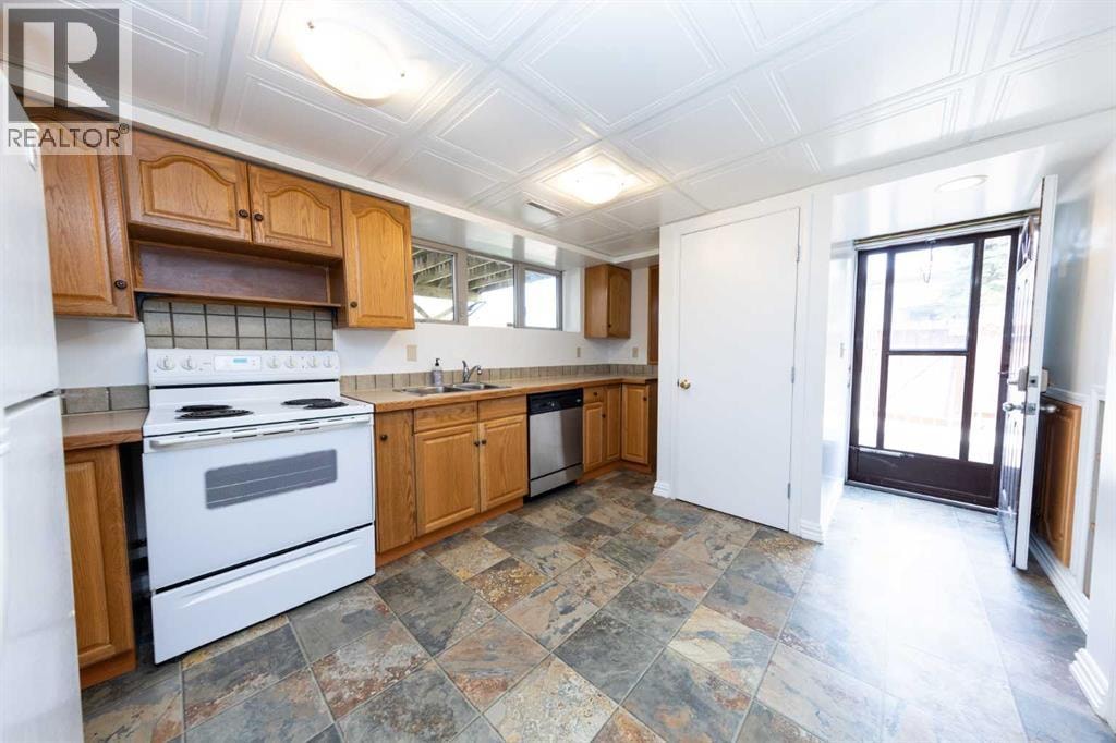 1132 Berkley Drive NW — photo 23