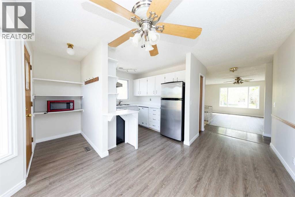 1132 Berkley Drive NW — photo 3