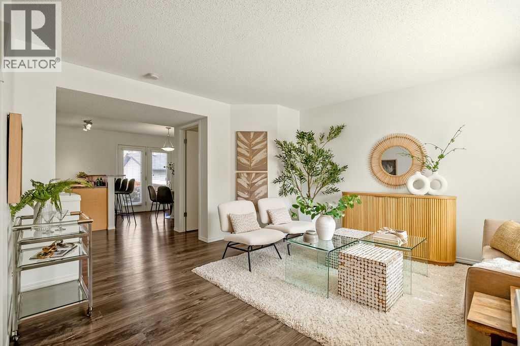 246 Elgin View SE — photo 3