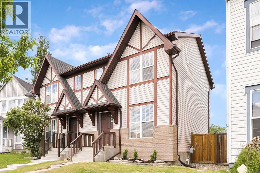 246 Elgin View SE — photo 1