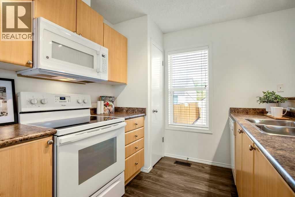 246 Elgin View SE — photo 13