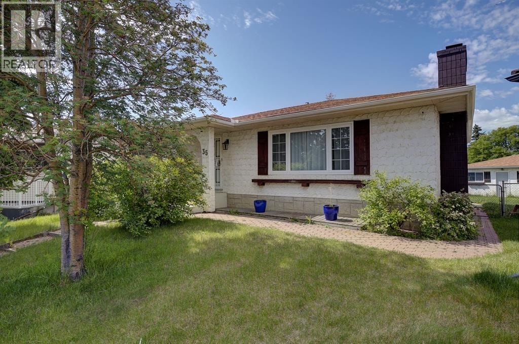 35 Penworth Place SE — photo 3