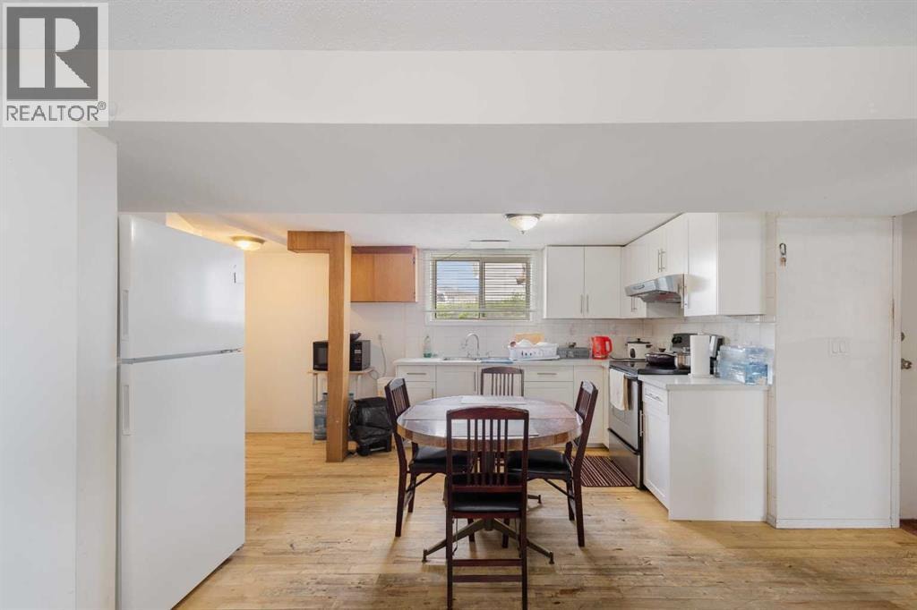 1527 46 Street SE — photo 34