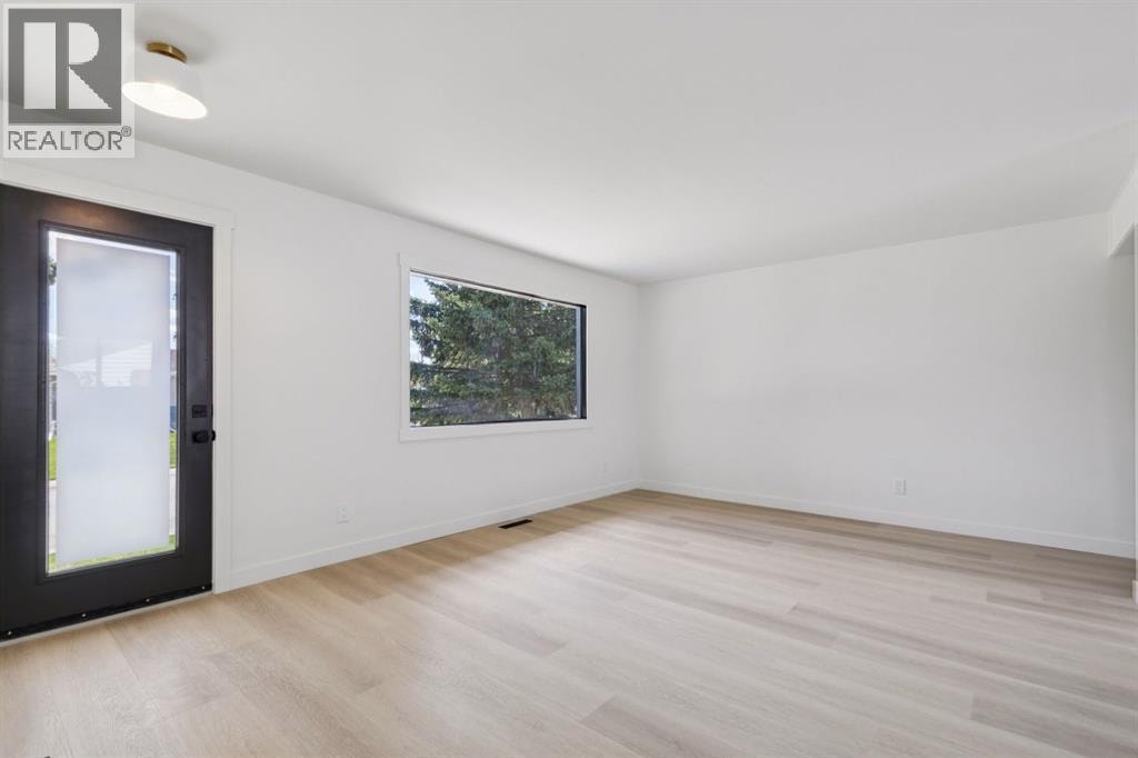 816 Avonlea Place SE — photo 5