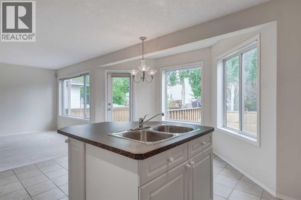 111 Sierra Nevada Way SW — photo 13