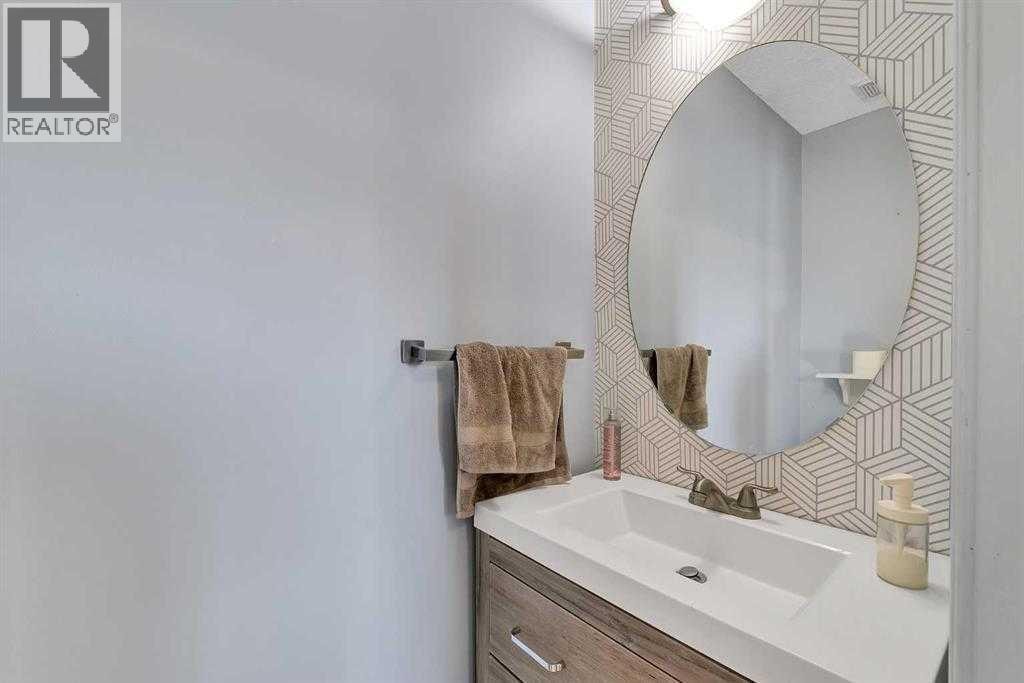 83 Luxstone Crescent SW — photo 5