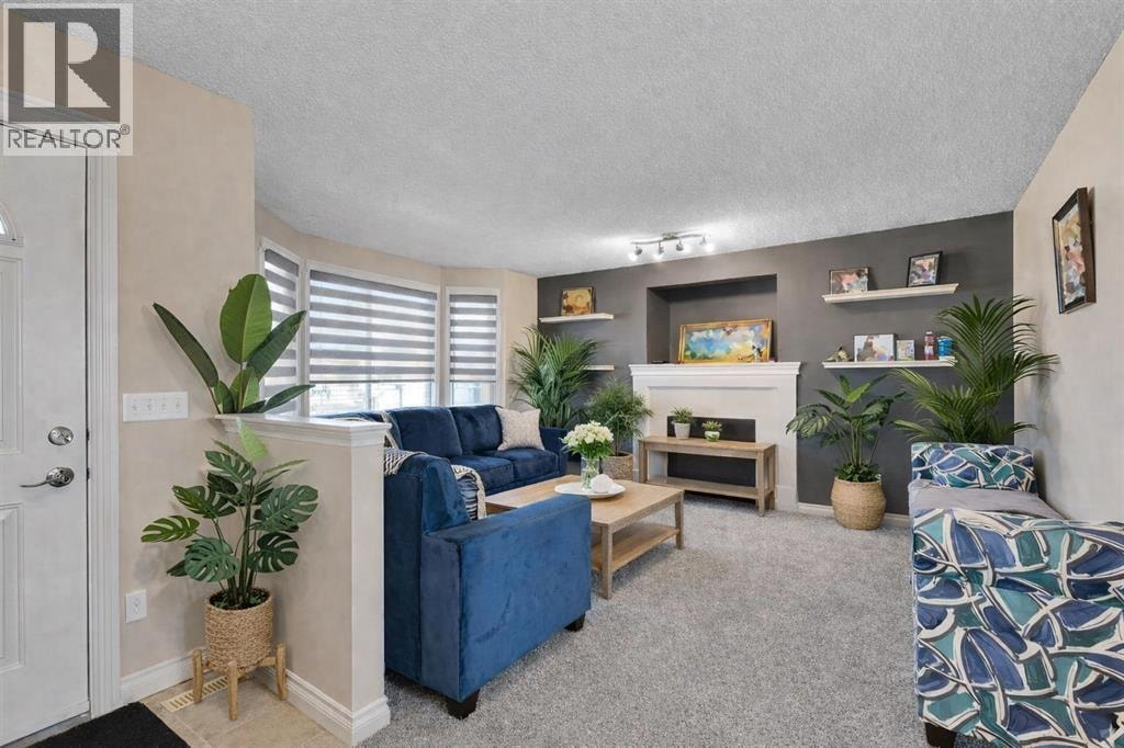 83 Luxstone Crescent SW — photo 6