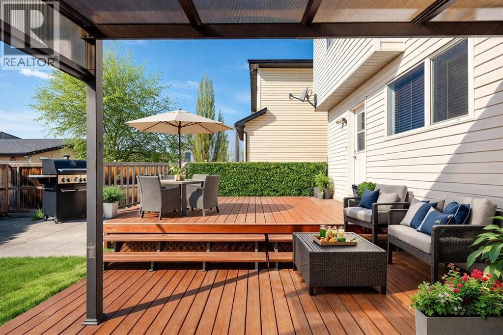 83 Luxstone Crescent SW — photo 3