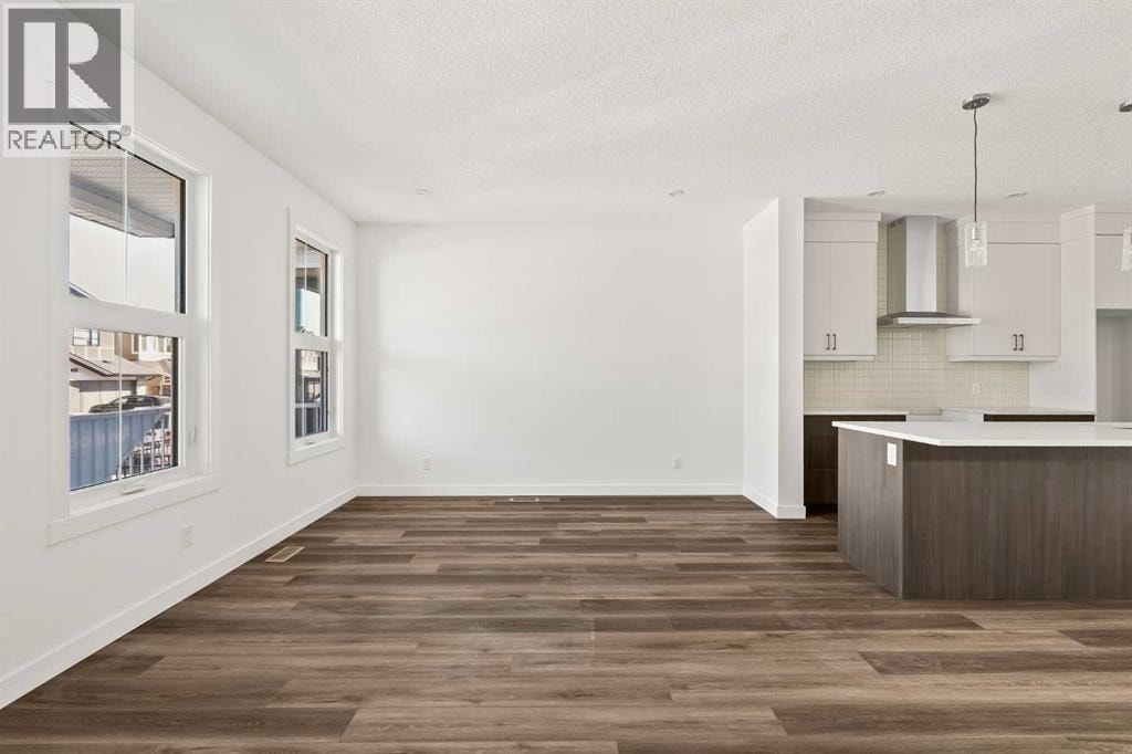 1133 Chinook Gate Bay SW — photo 5