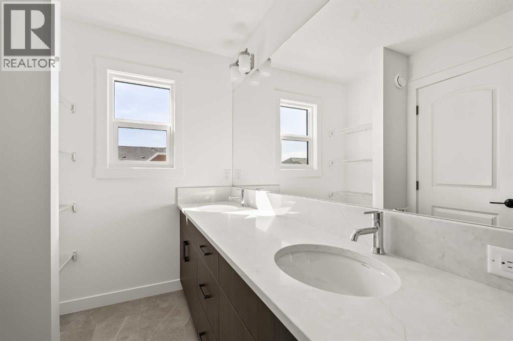 1133 Chinook Gate Bay SW — photo 37