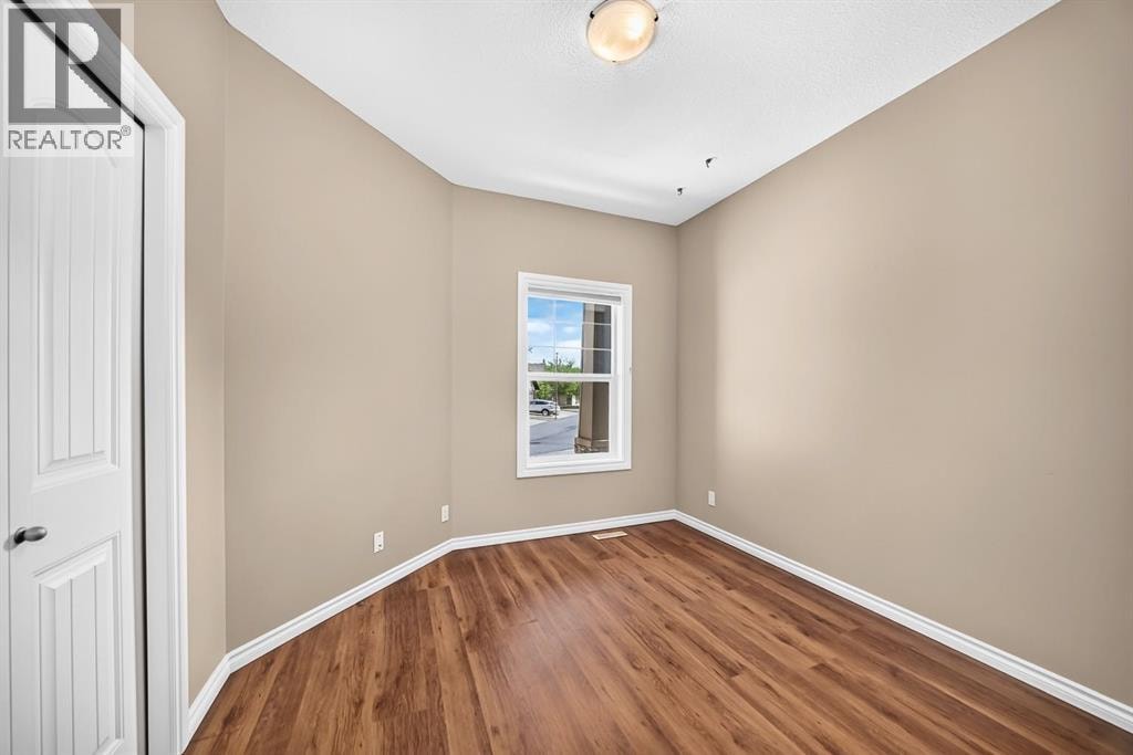 113, 100 Coopers Common SW — photo 17