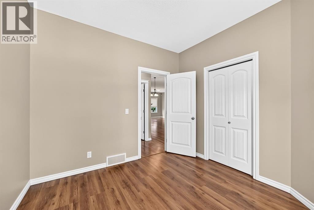 113, 100 Coopers Common SW — photo 18