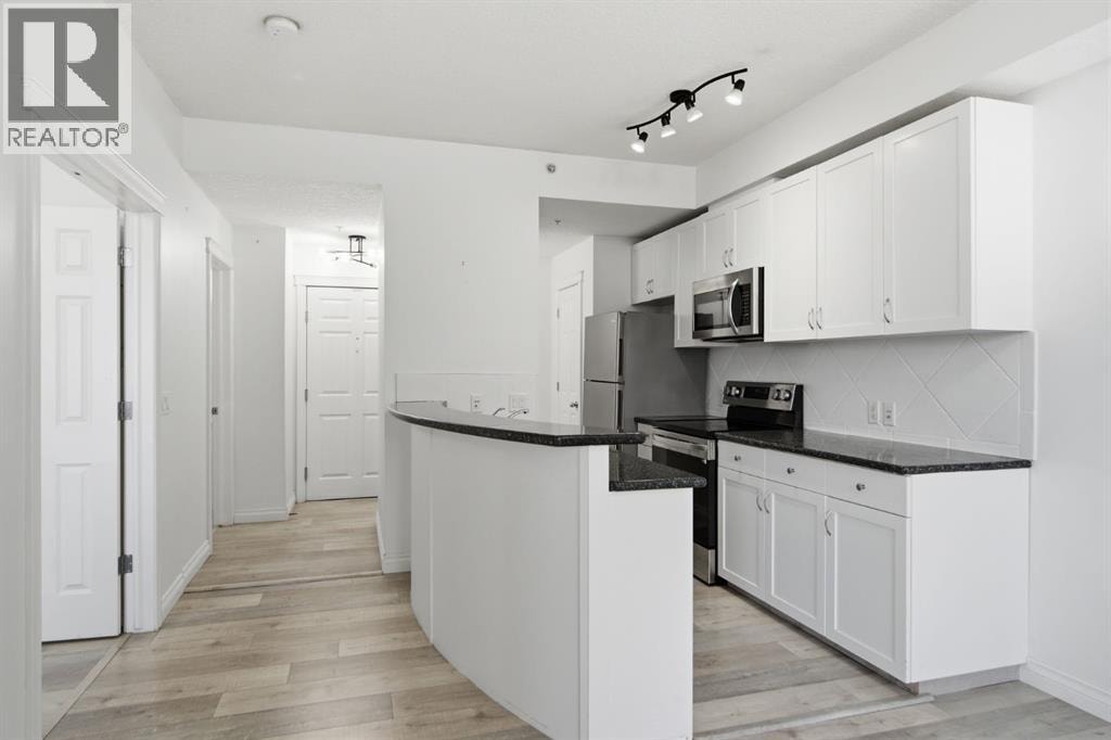438, 930 Centre Avenue NE — photo 11