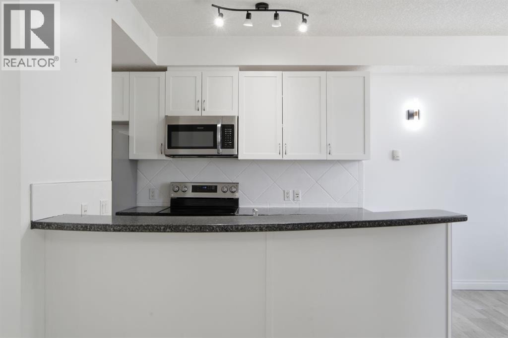 438, 930 Centre Avenue NE — photo 16