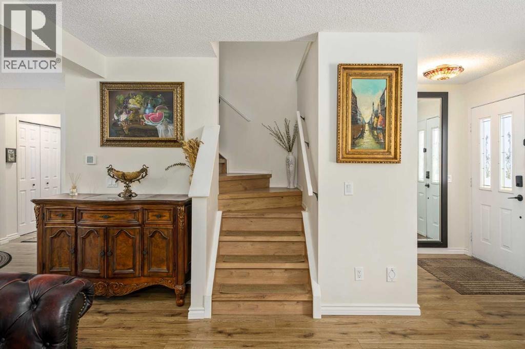 76 Sunlake Gardens SE — photo 8