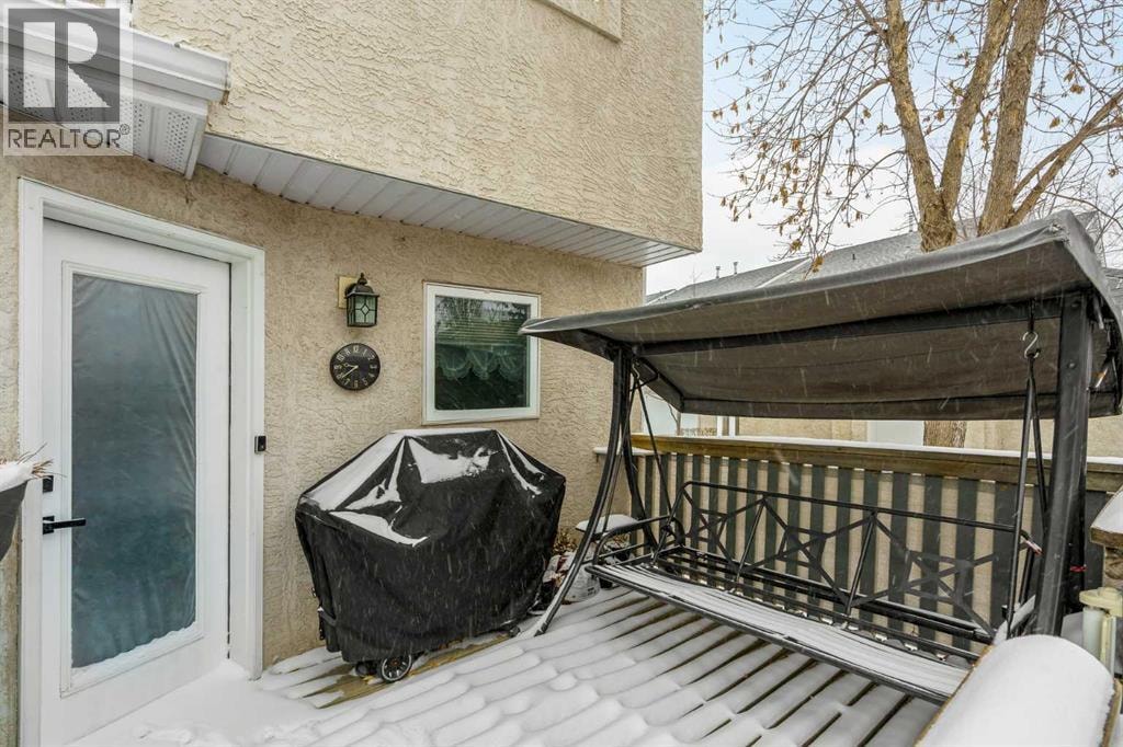 76 Sunlake Gardens SE — photo 35