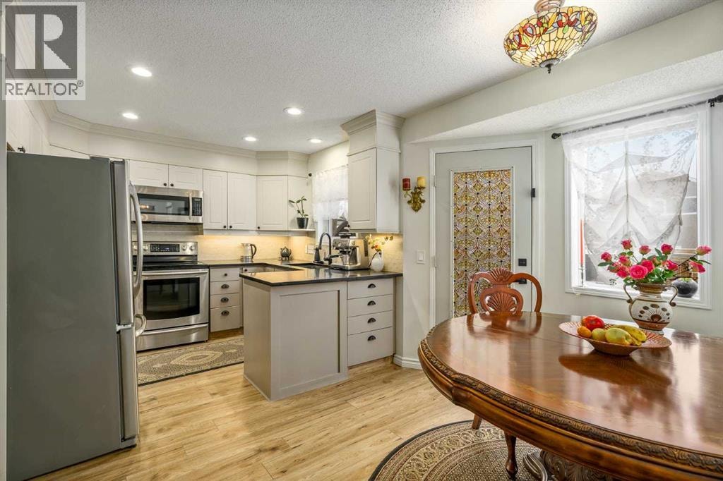 76 Sunlake Gardens SE — photo 10
