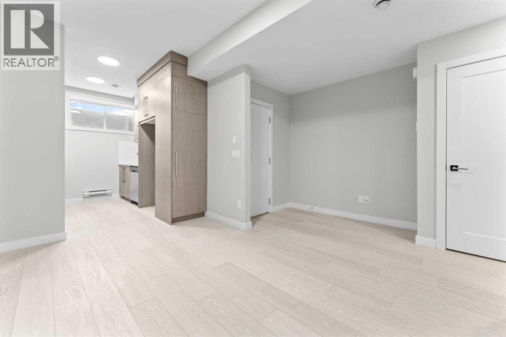 919 Walgrove Boulevard SE — photo 15