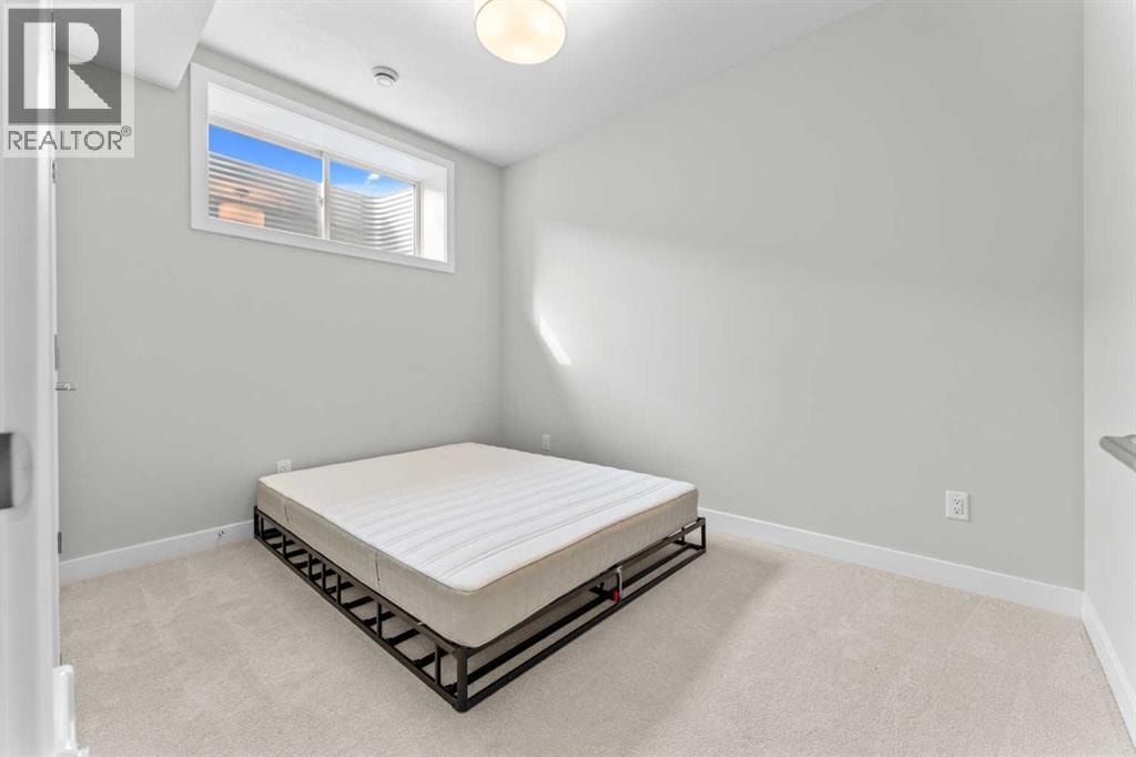 919 Walgrove Boulevard SE — photo 17