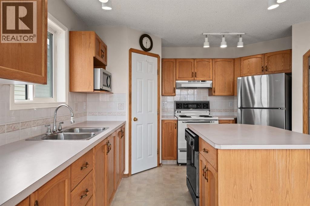 126 Douglas Glen Close SE — photo 11