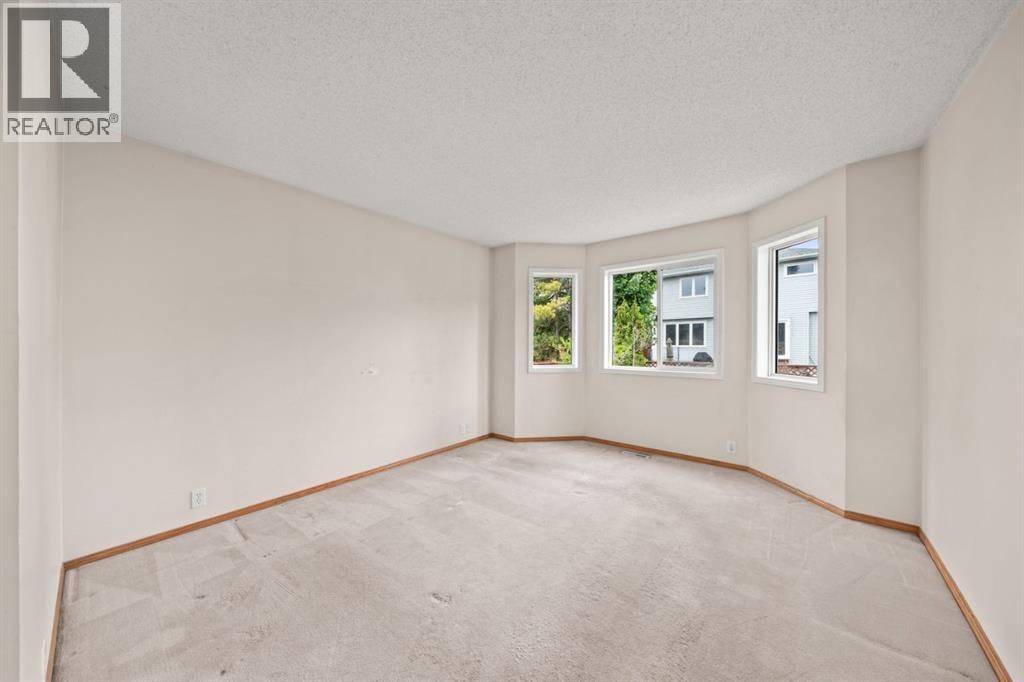 126 Douglas Glen Close SE — photo 13