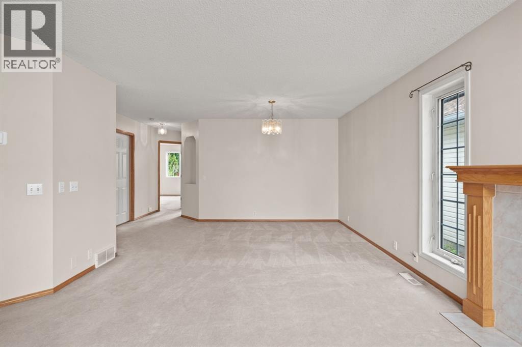 126 Douglas Glen Close SE — photo 7